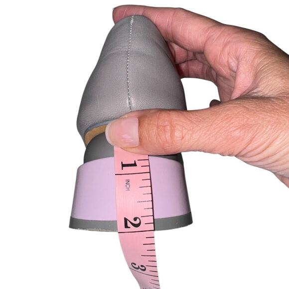 Grey Matters Heel Grey Leather Heels Light Purple Accents on Heels Front Size 39 - Picture 10 of 14